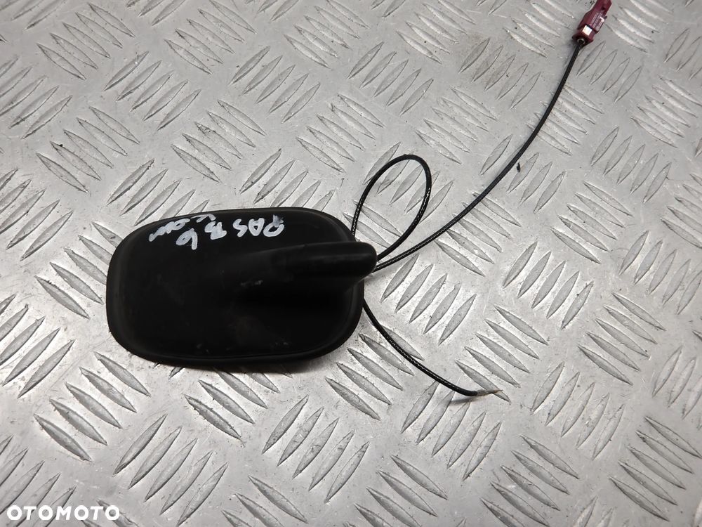VW PASSAT B6 KOMBI 1.6TDI 2009r. ANTENA DACHOWA 3C0035507N - 2