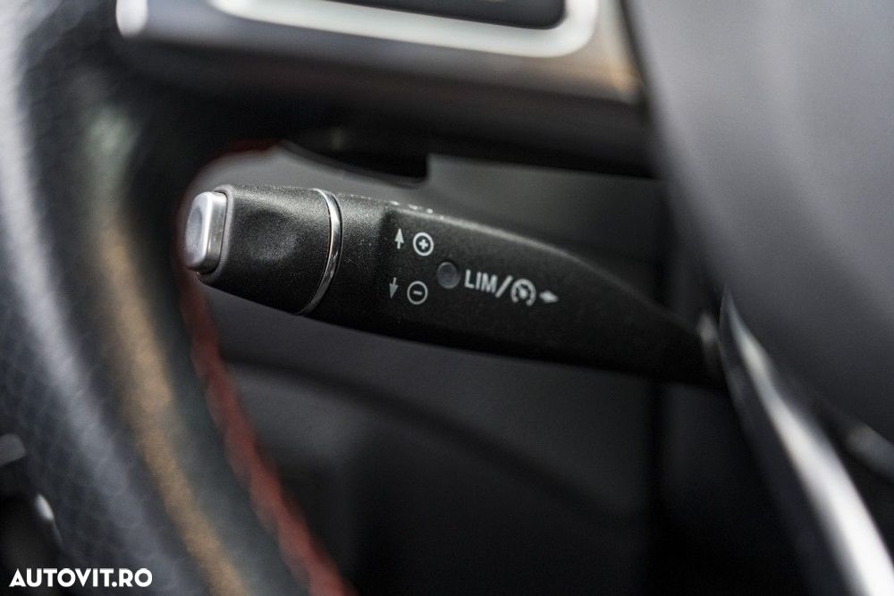 Mercedes-Benz GLA 220 4MATIC - 23