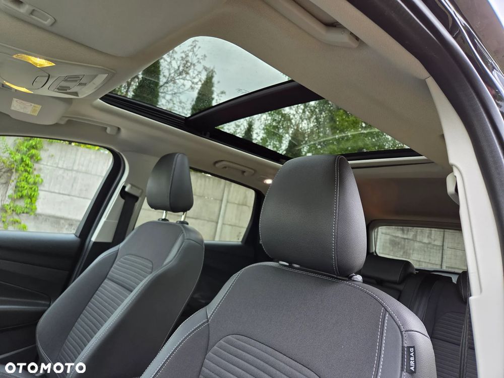 Ford Kuga 1.5 EcoBoost 2x4 Titanium - 13