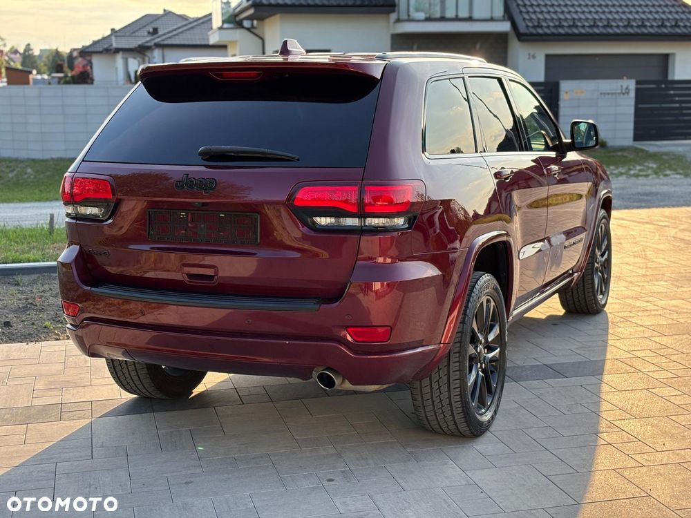 Jeep Grand Cherokee - 13