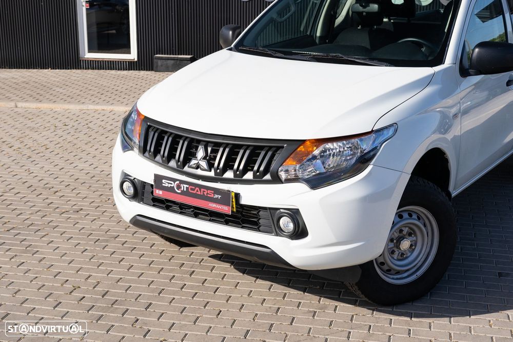 Mitsubishi L200 2.4 DI-D CD Invite 4WD - 3