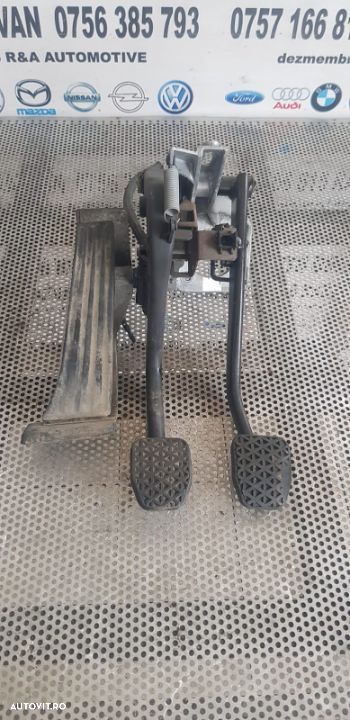 Pedale Pedala Pod Pedalier BMW E46 Volan Stanga - 1