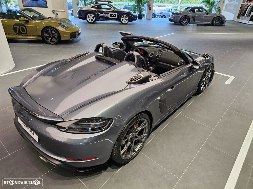 Porsche 718 Spyder - 3