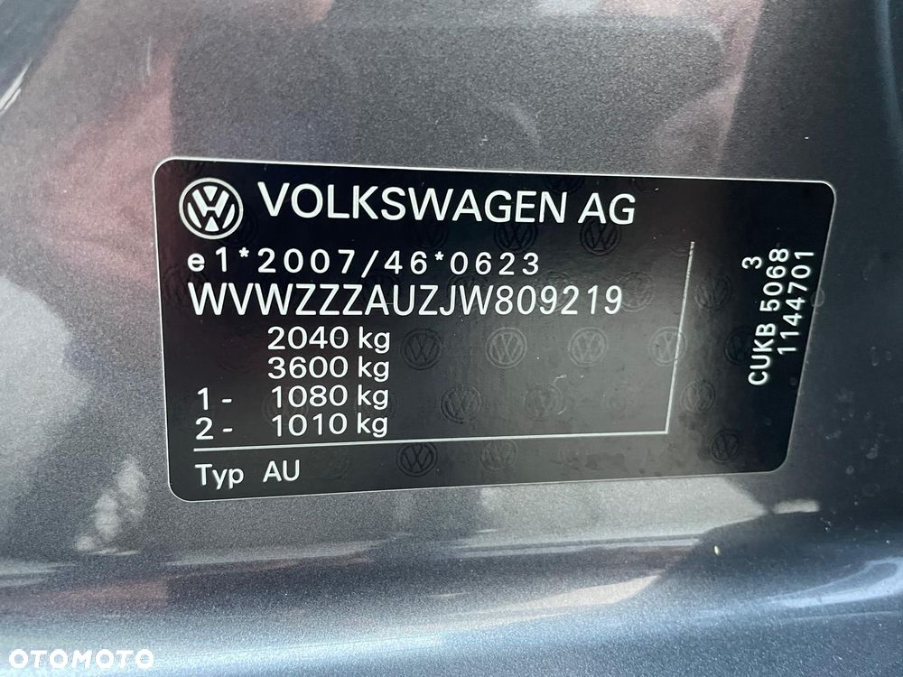 Volkswagen Golf - 27