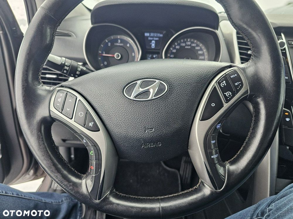 Hyundai i30 1.6 D Comfort - 19