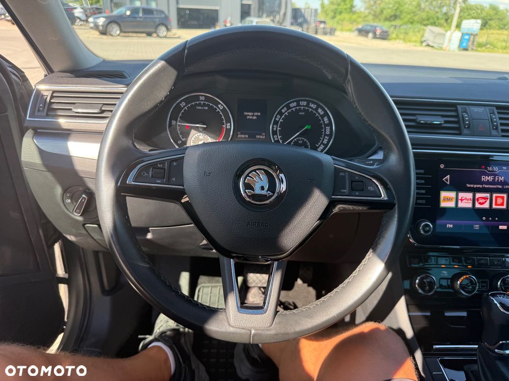 Skoda Superb 2.0 TDI DSG Style - 28