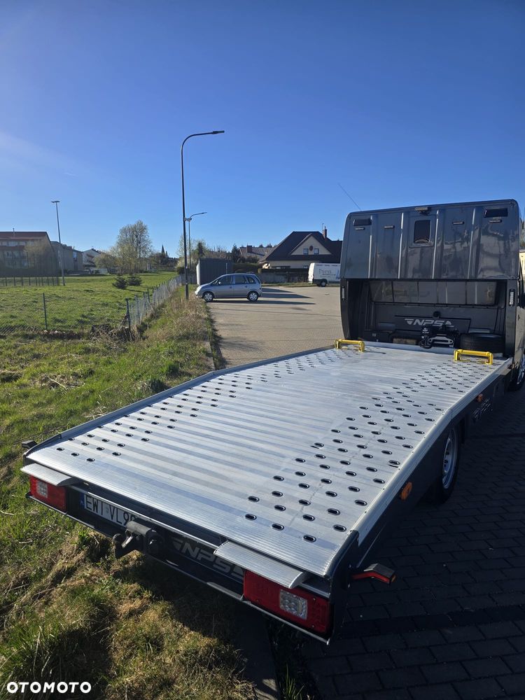 Mercedes-Benz Sprinter 907 - 3