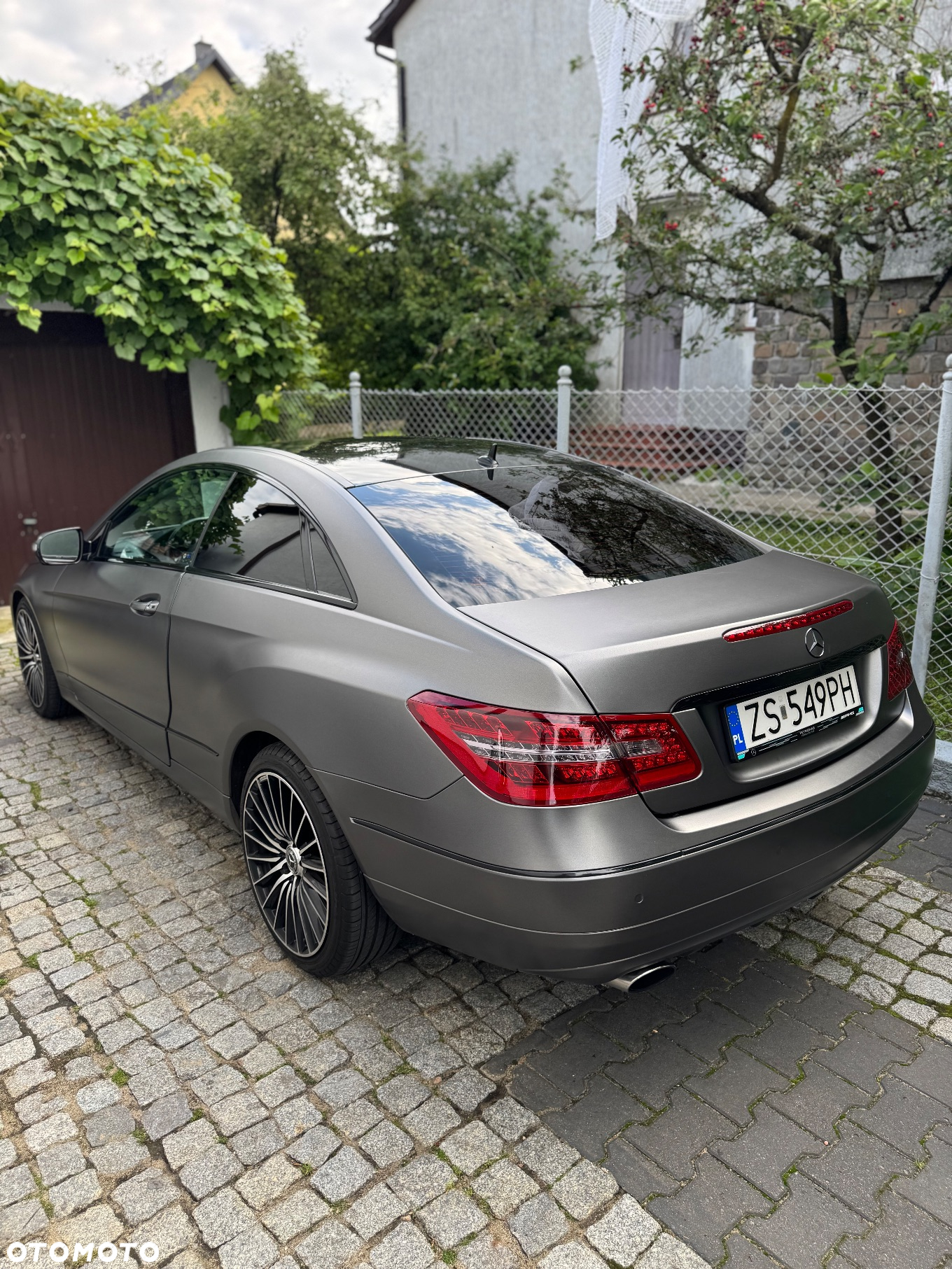 Mercedes-Benz Klasa E 250 CGI BlueEffICIENCY - 2