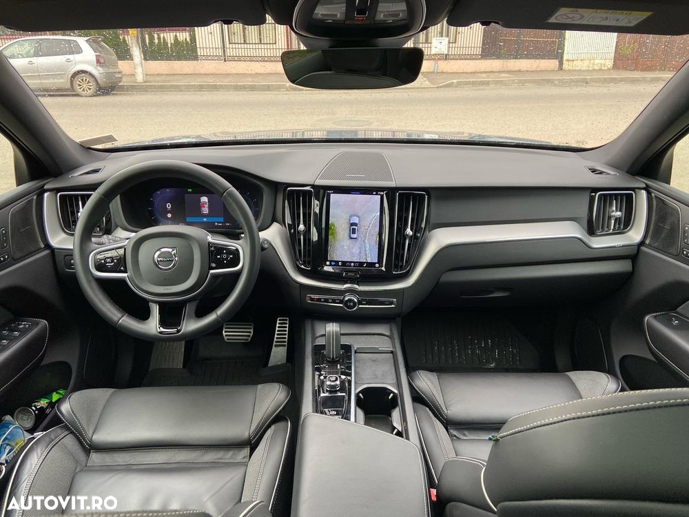 Volvo XC 60 B4 MHEV R-Design - 9