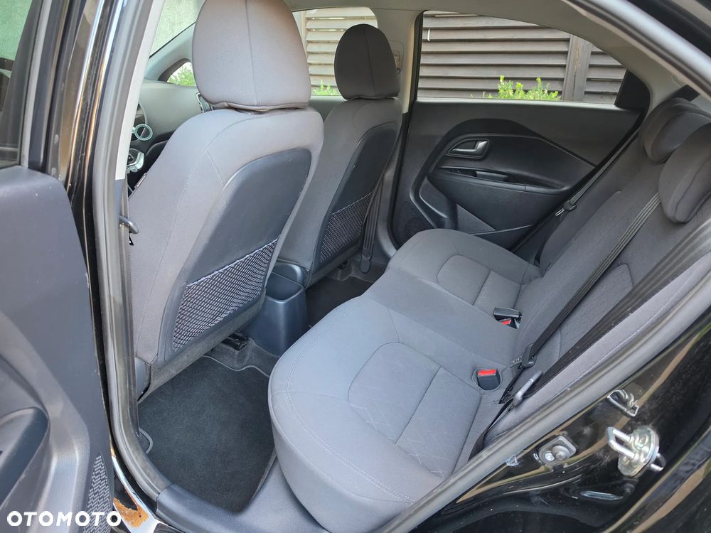 Kia Rio 1.2 Dream Team Edition - 24