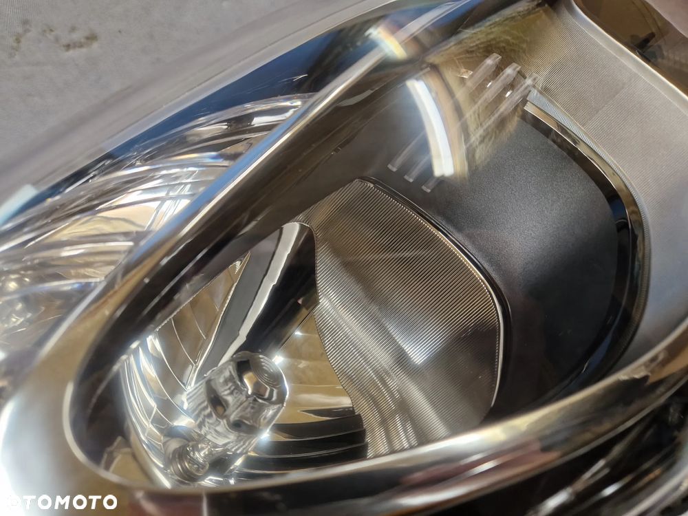 Hyundai IX20 Lampa Prawa Czarna + Halogen - 17