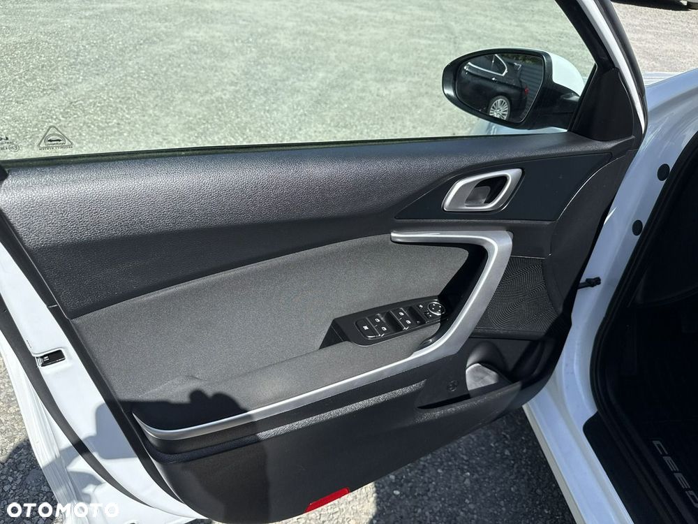 Kia Ceed - 18