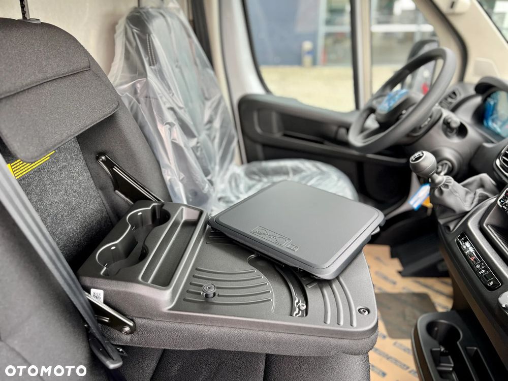 Peugeot Boxer Furgon L3H2 3.5T Heavy Diesel 2.2 140 KM - 17