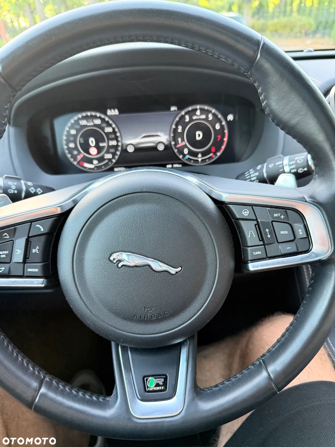 Jaguar F-Pace 2.0 i4P AWD R-Sport - 12