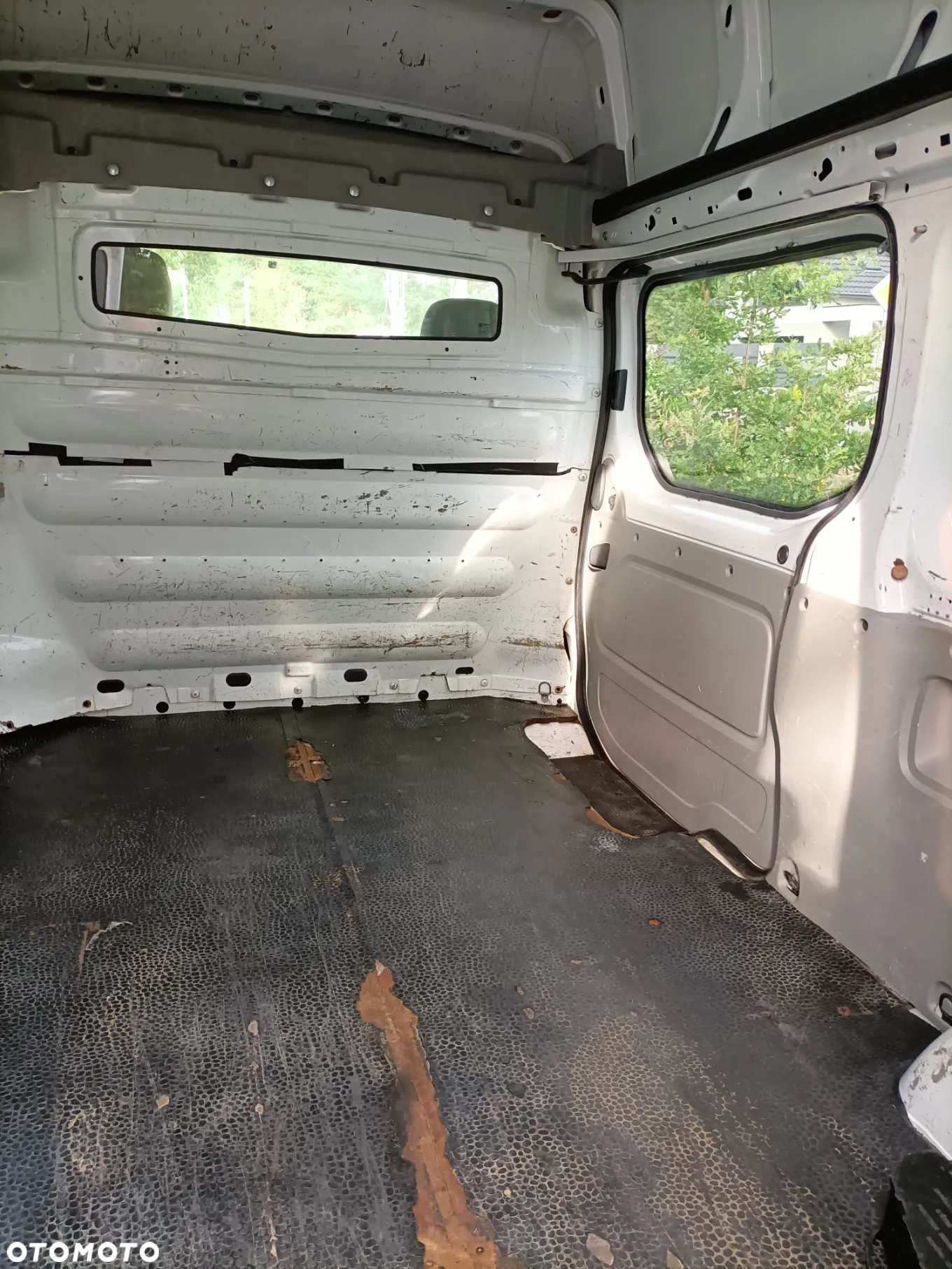 Opel Vivaro - 11