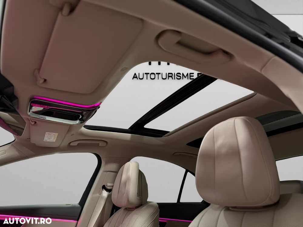 Mercedes-Benz E 400e 4Matic 9G-TRONIC - 12