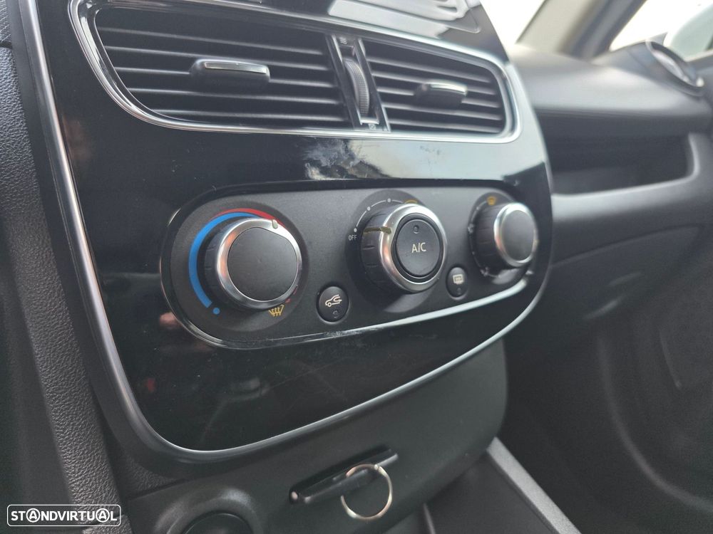 Renault Clio 1.5 dCi Zen - 13