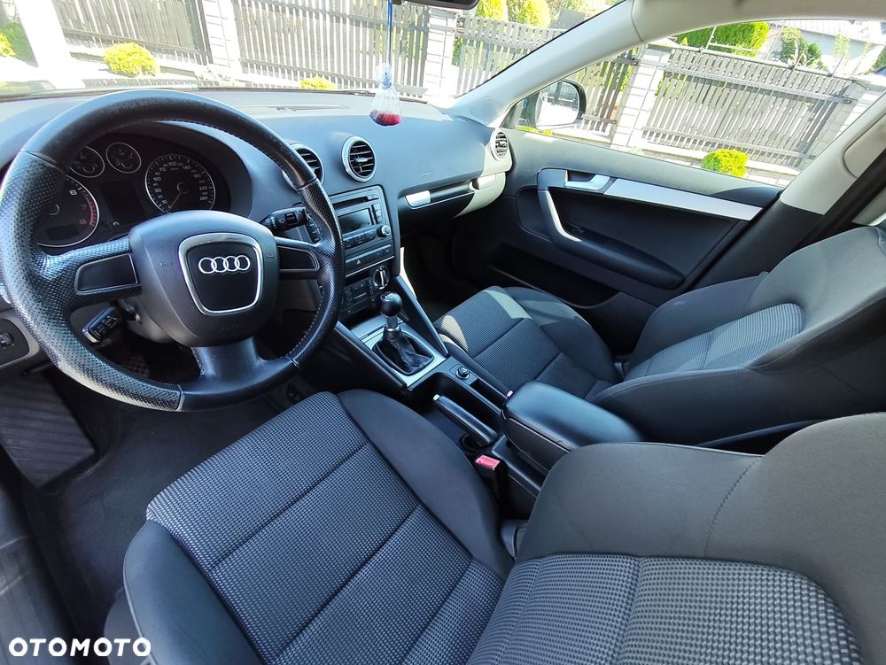 Audi A3 Sportback - 8