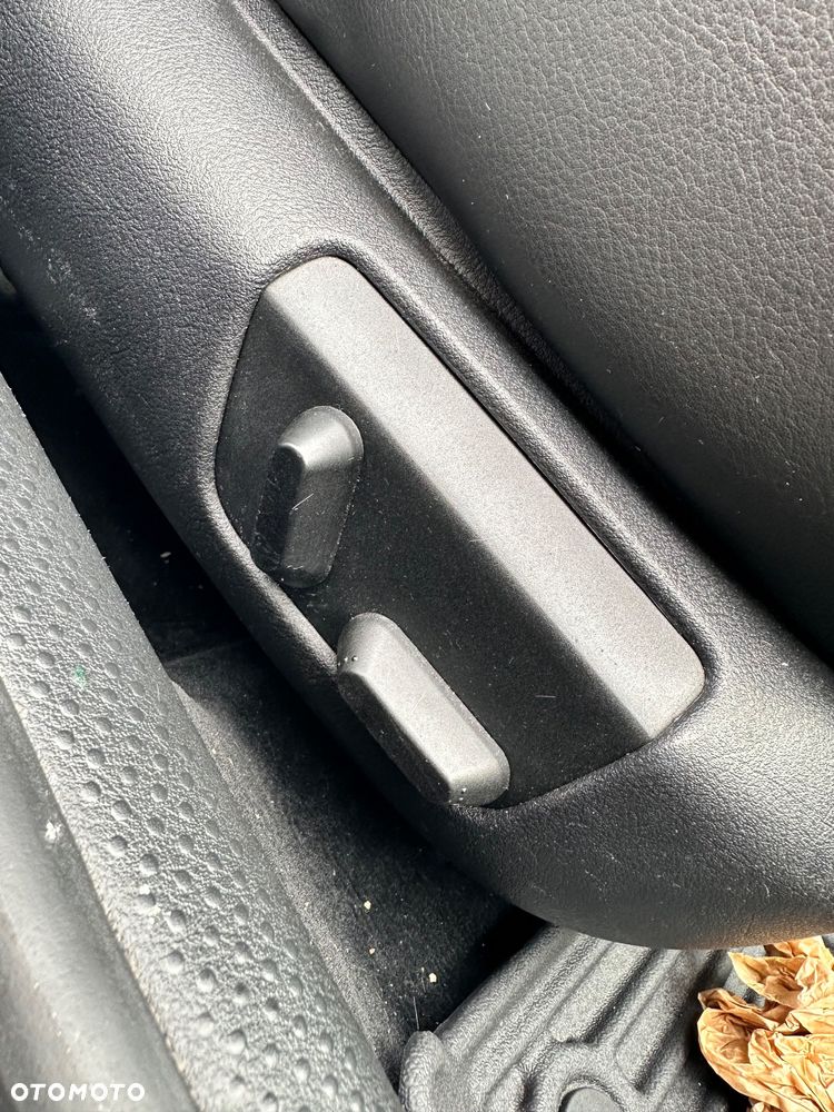 Volkswagen Passat 2.8 V6 4Mot Highline Tiptr - 25