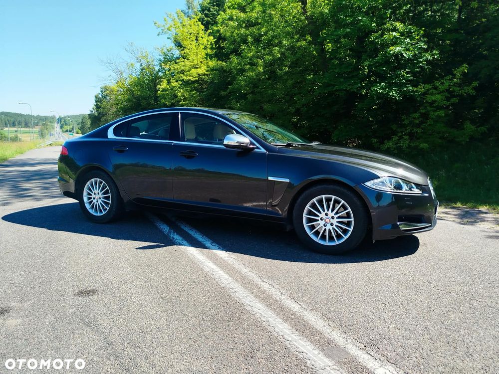 Jaguar XF 2.2 D Classic - 17