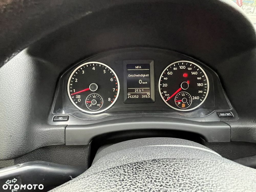 Volkswagen Tiguan - 11