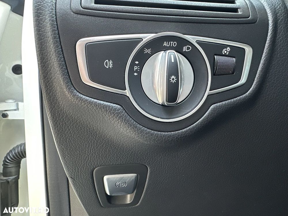 Mercedes-Benz GLC 300 e 4MATIC - 16