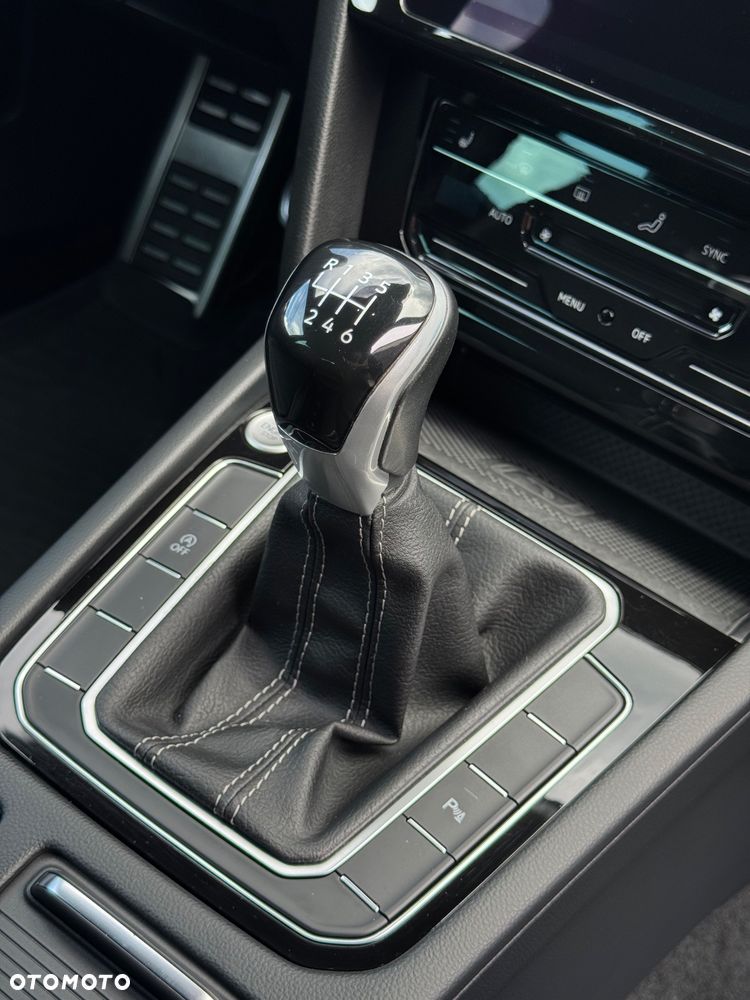 Volkswagen Passat Variant 2.0 TDI SCR Business - 23
