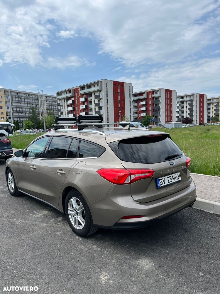 Ford Focus 1.0 EcoBoost Active - 3