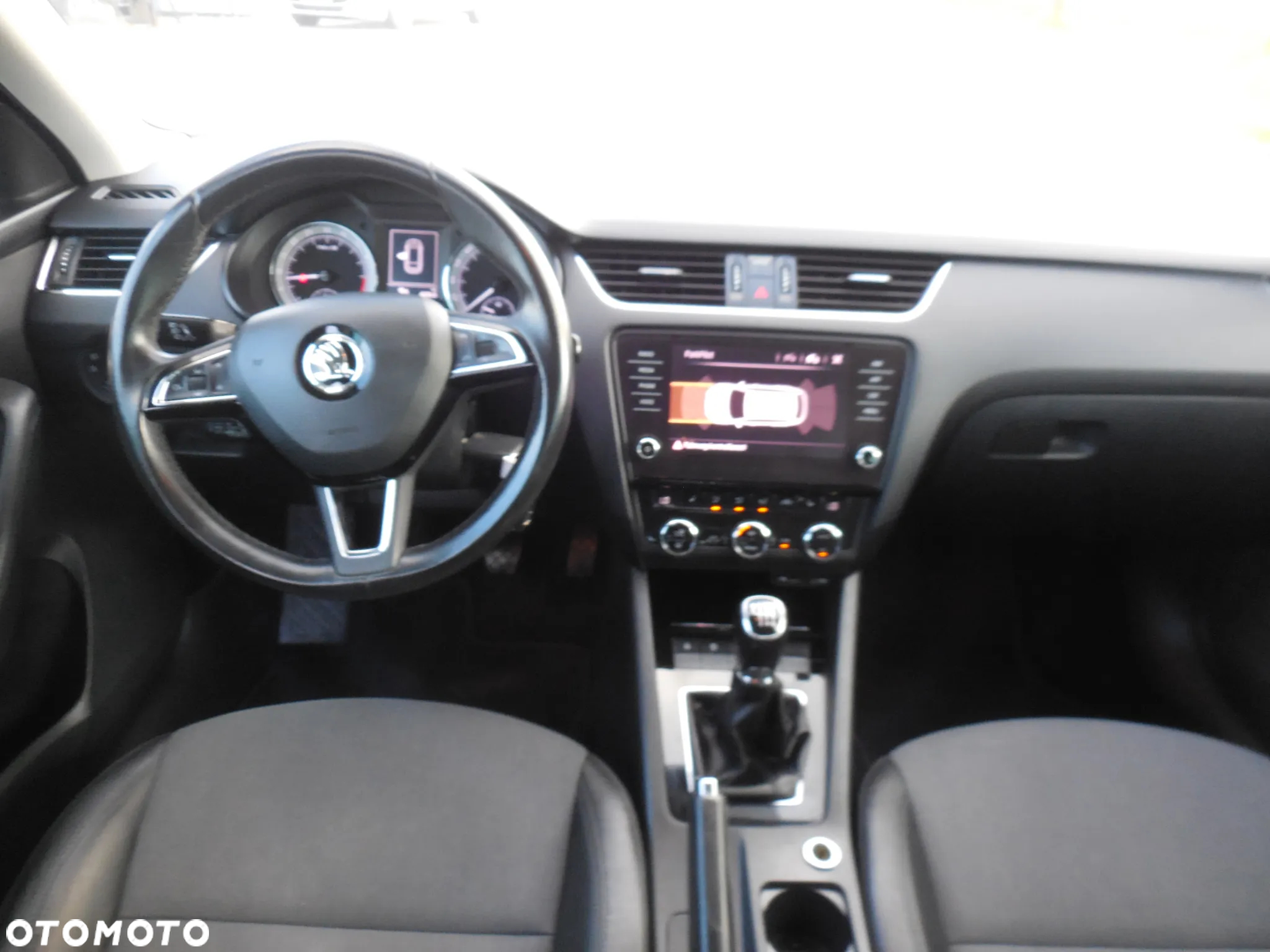 Skoda Octavia Combi 2.0 TDI Premium Edition - 14