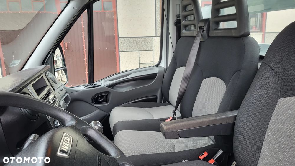 Iveco Daily 50c15 / 35c15 / długa skrzynia 6,12 m / skrzynia 12 euro palet - 33
