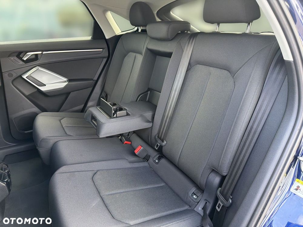 Audi Q3 Sportback - 16