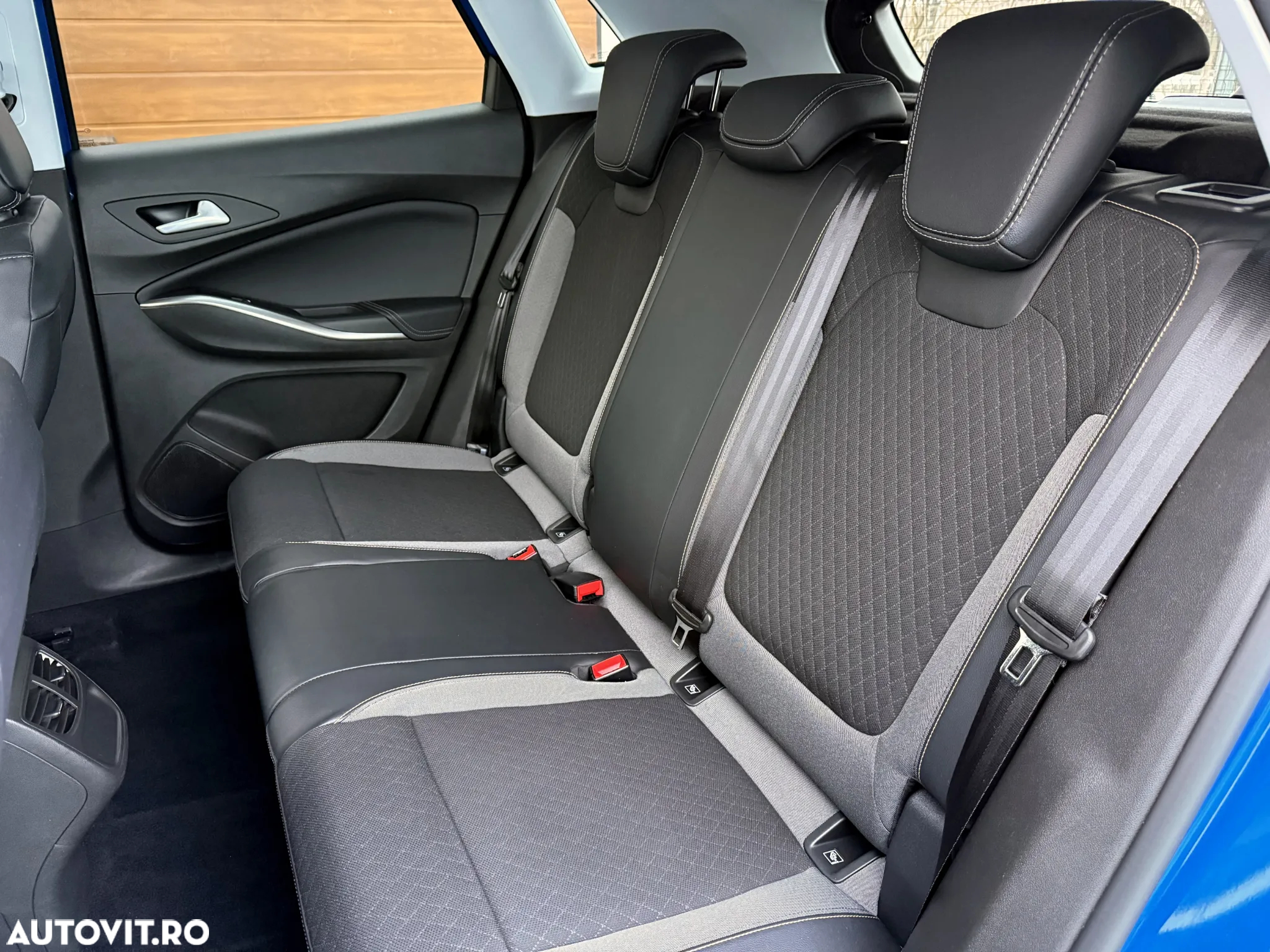 Opel Grandland X 1.2 Turbo START/STOP GS Line - 8