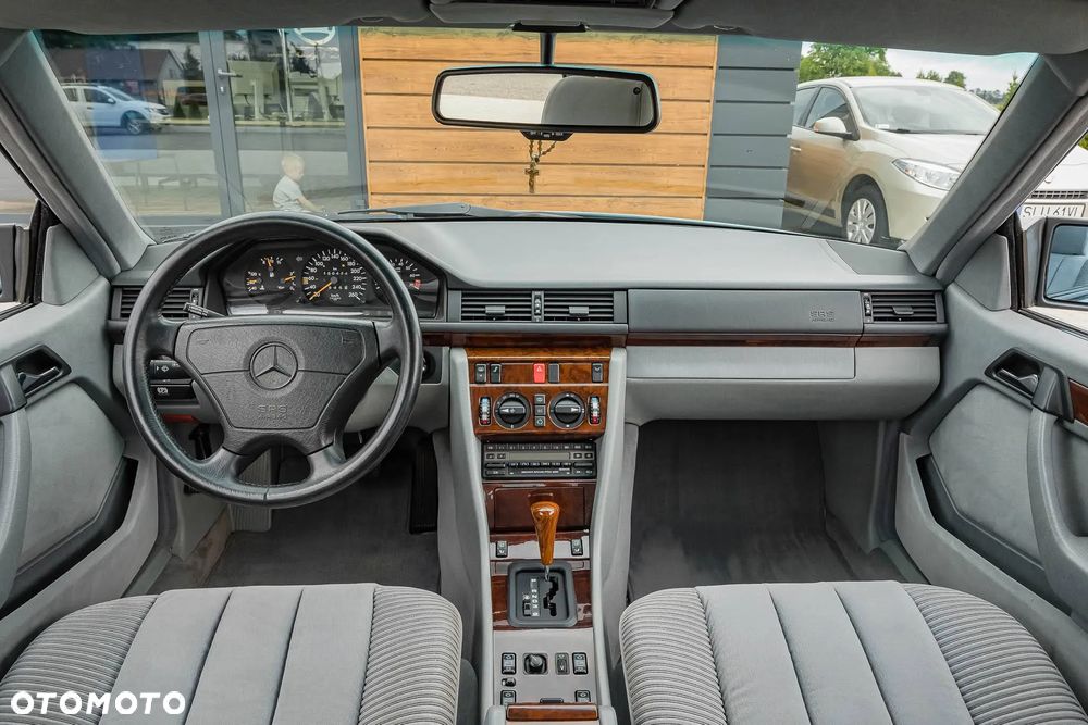 Mercedes-Benz W124 (1984-1993) - 15