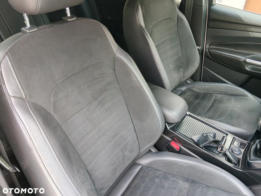 Ford Kuga 2.0 TDCi FWD ST-Line - 13