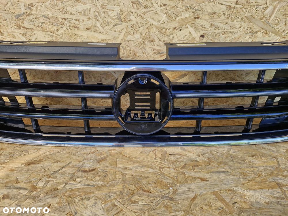 VW TIGUAN II LIFT ALLSPACE R-LINE GRILL/ATRAPA CHŁODNICY 5NN853655D LED - 4