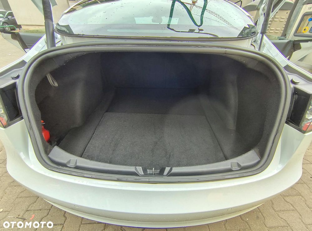 Tesla Model 3 - 28