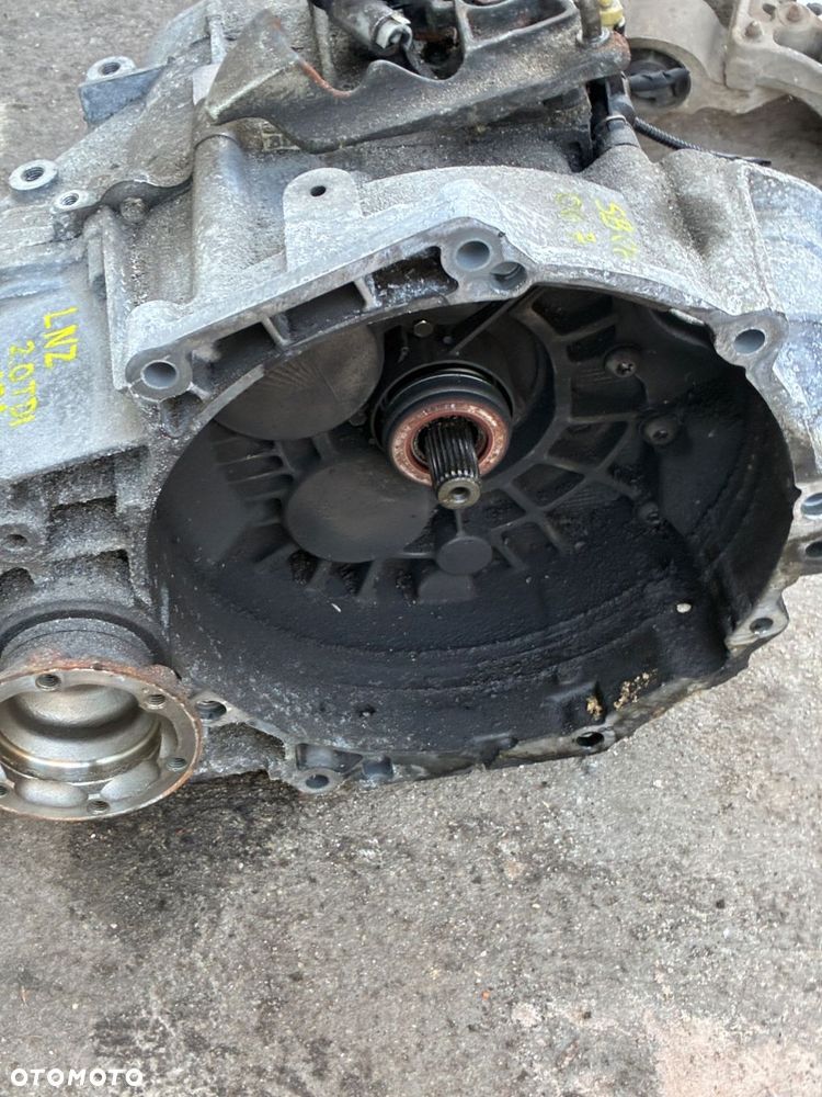 VW LNZ 2.0TDI CBA 287KM TYŚ SKRZYNIA BIEGÓW 6 BIEGÓW MANUAL - 5