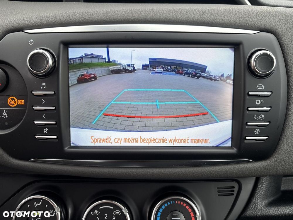 Toyota Yaris - 25