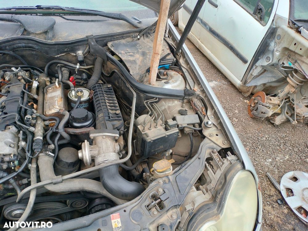 Dezmembrari  Mercedes-Benz C-CLASS (W203)  2000  > 2007 C 220 CDI (20 - 5