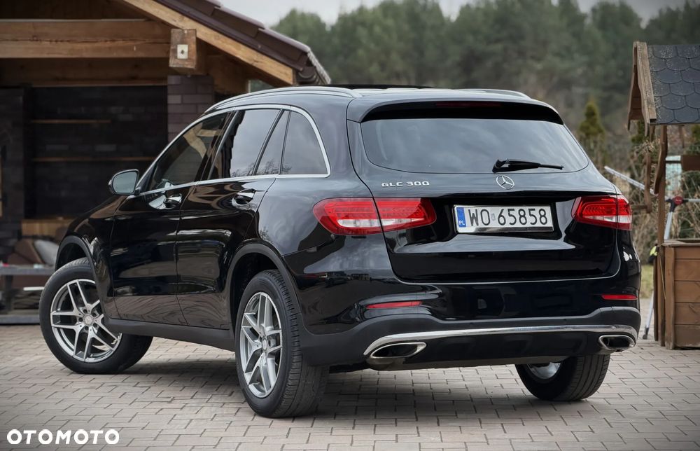 Mercedes-Benz GLC - 21