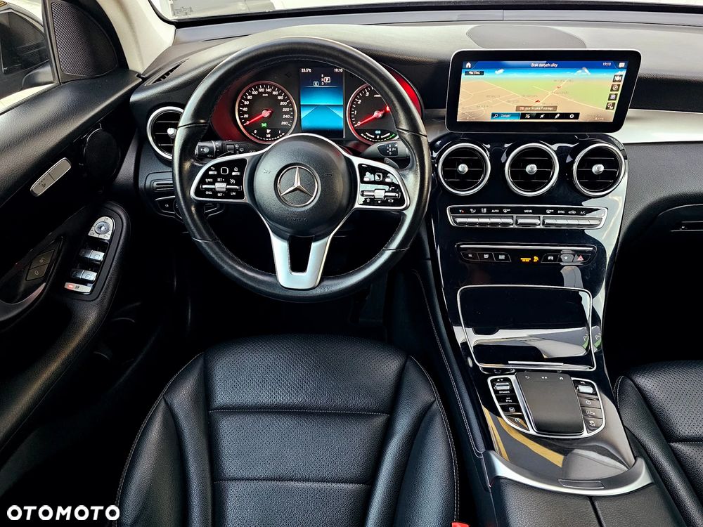 Mercedes-Benz GLC 200 4Matic 9G-TRONIC Exclusive - 29