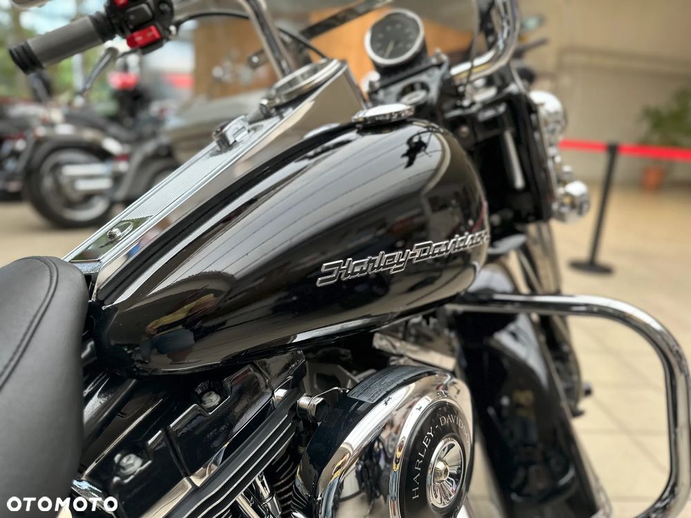 Harley-Davidson Touring Road King - 19