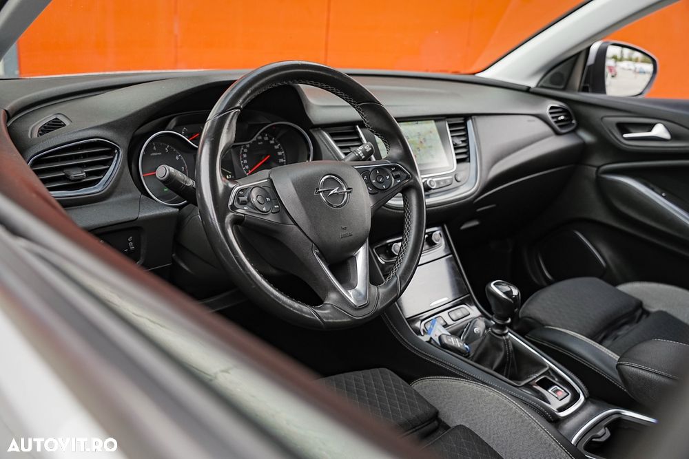 Opel Grandland X 1.2 Start/Stop Dynamic - 11