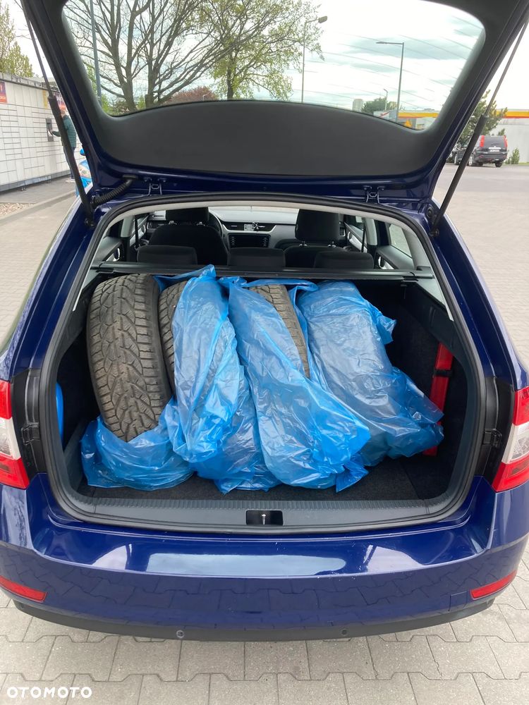 Skoda Octavia 2.0 TDI Style DSG - 6