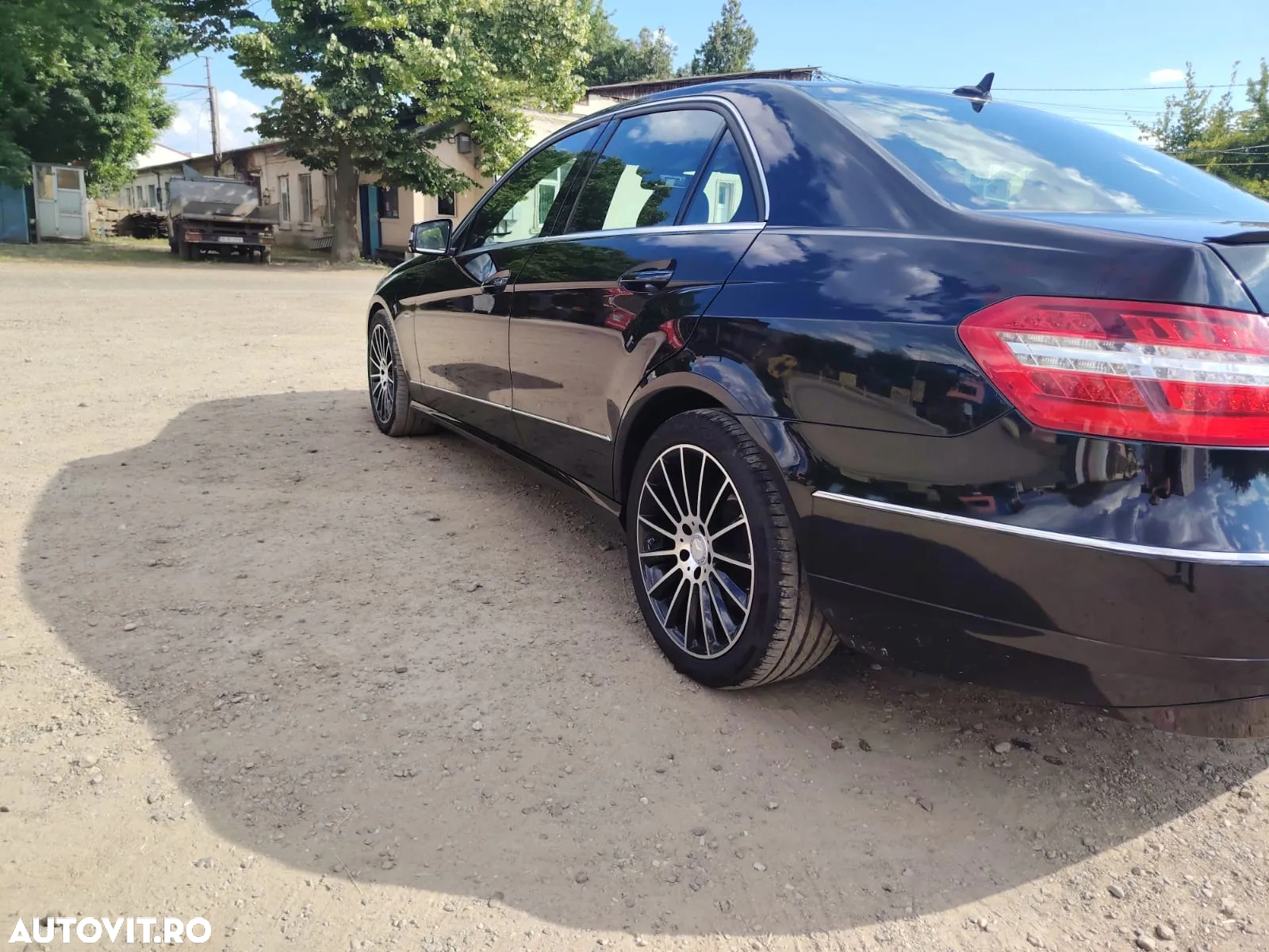 Mercedes-Benz E 250 CDI DPF BlueEFFICIENCY Automatik Avantgarde - 3