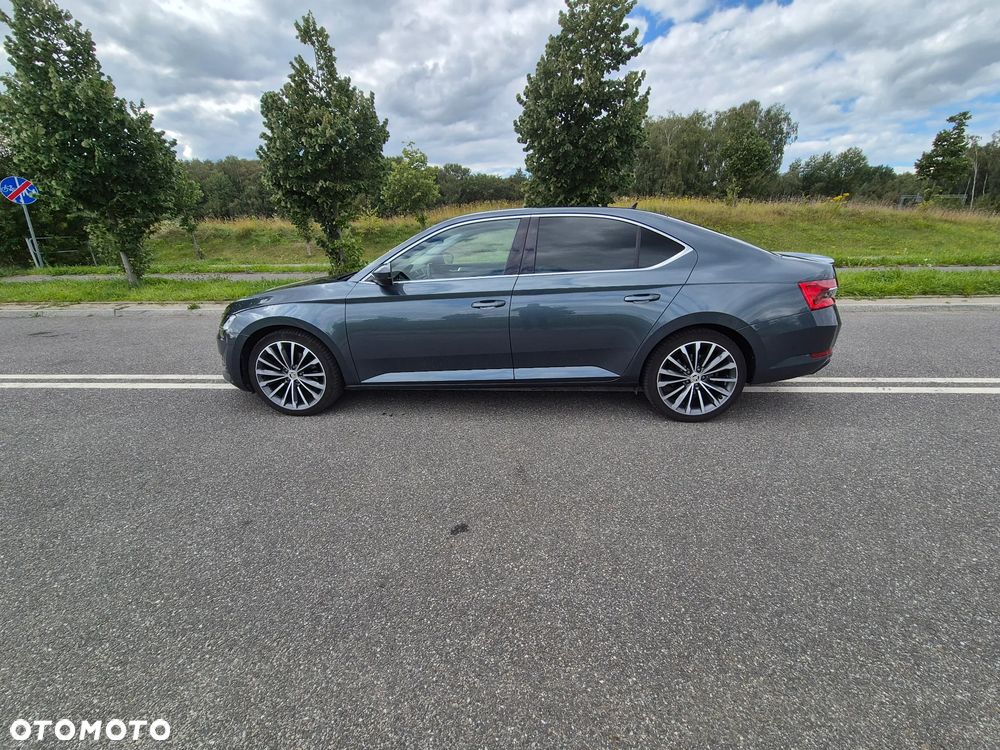 Skoda Superb 2.0 TDI SCR 4x4 Style DSG - 4