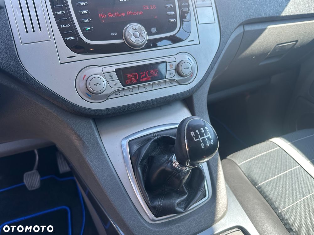 Ford Kuga 2.0 TDCi Titanium - 27