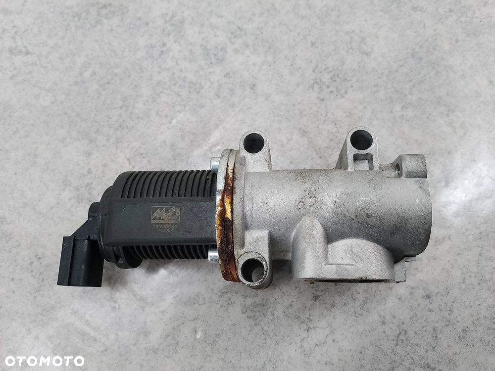 ZAWÓR EGR OPEL ZAFIRA B 330690644 1.9 CDTI - 4