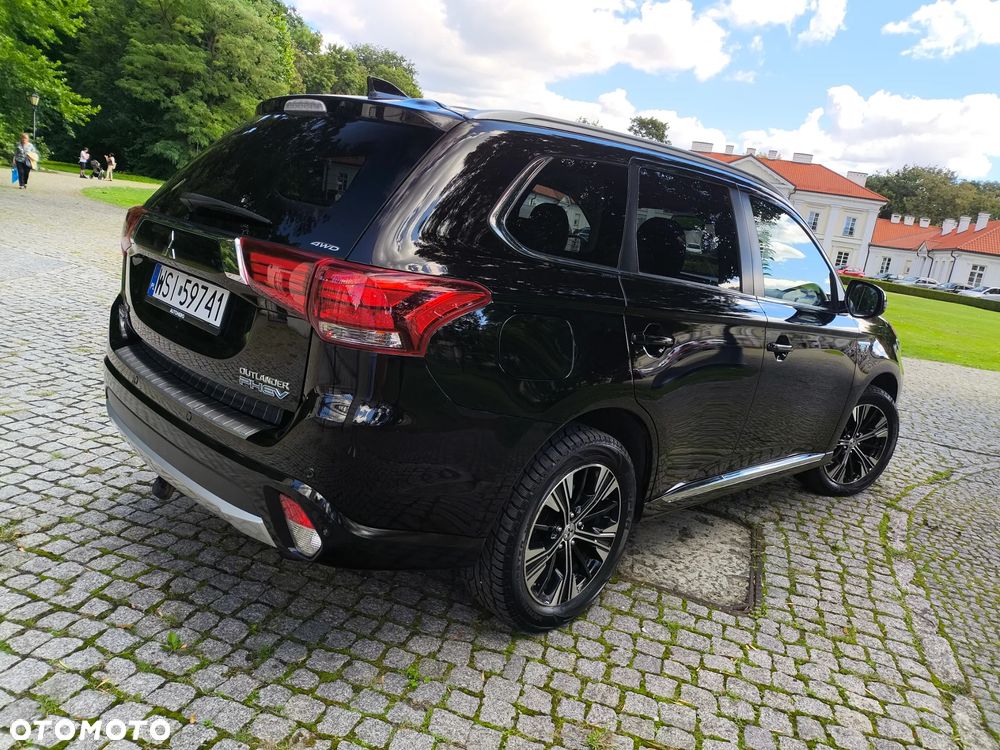 Mitsubishi Outlander 2.0 4WD Plus - 10