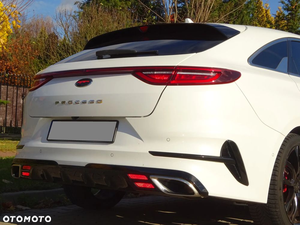 Kia ProCeed 1.6 T-GDI GT DCT - 31